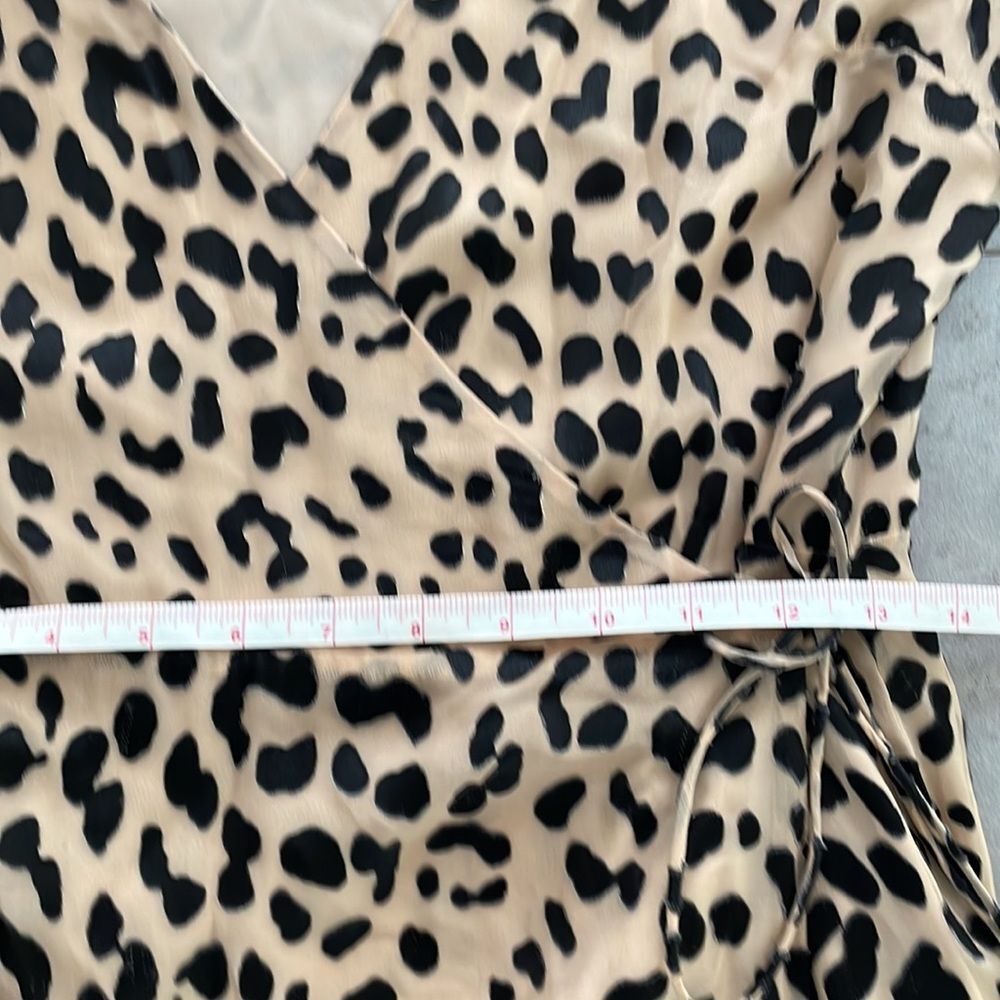 ALICE + OLIVIA cheetah print silk blend wrap dress puff sleeves lined size 6 - Picture 15 of 16